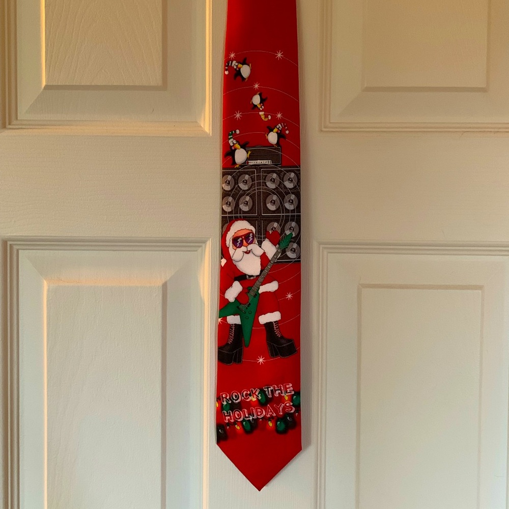 EUC Holiday Neck Tie